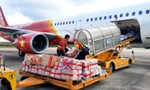 Vietjet hỗ trợ vùng ảnh hưởng bão lũ