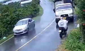 Xe tải vượt ẩu, tông người đi xe máy tử vong