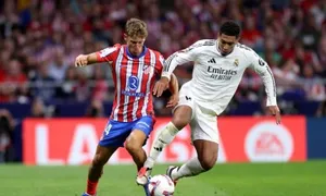 Real rơi chiến thắng ở phút cuối trận derby Madrid
