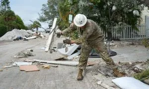 Bão chồng bão thách thức năng lực ứng phó thiên tai của Mỹ