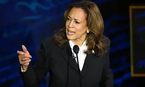 Bà Harris: Ông Trump không xứng làm tổng thống